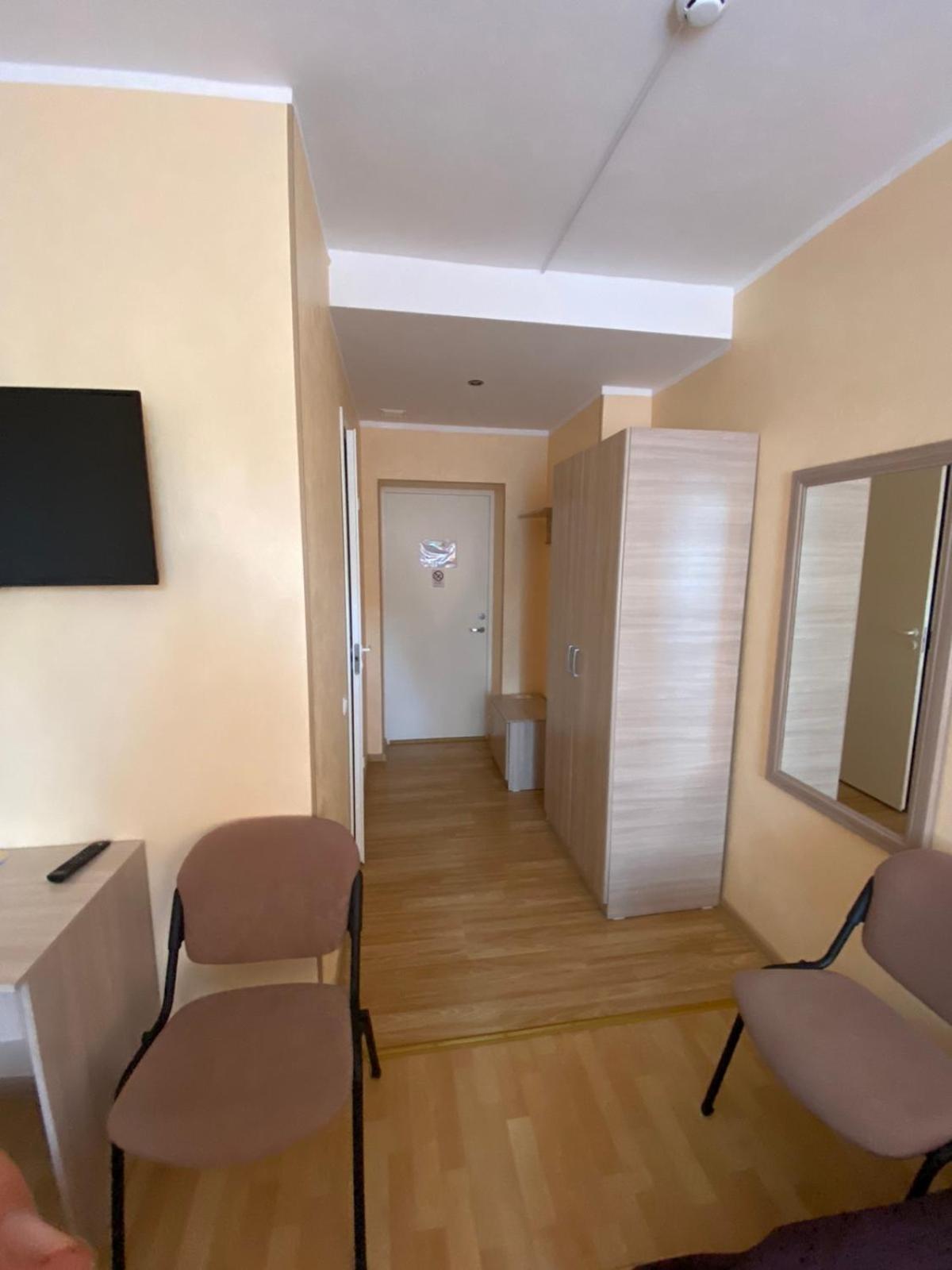 Laine Guesthouse Нарва-Йиесуу Екстер'єр фото