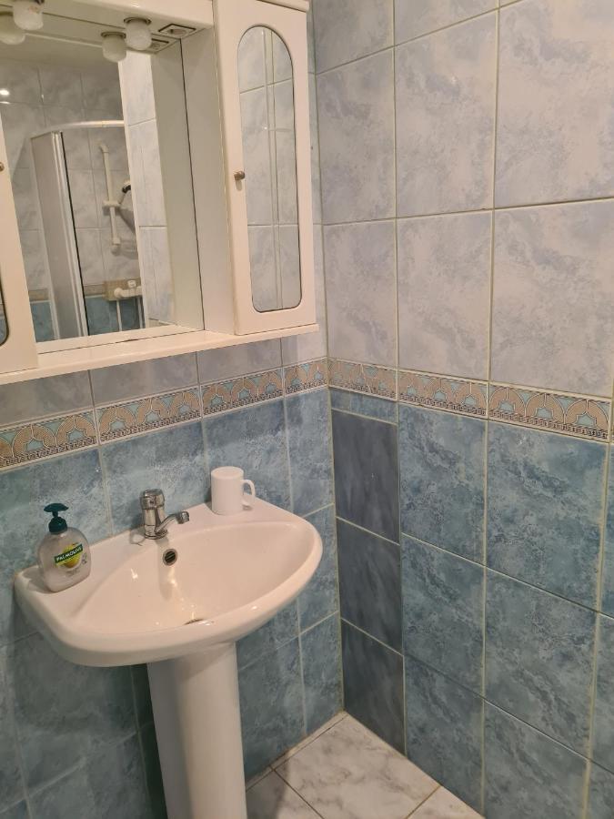 Laine Guesthouse Нарва-Йиесуу Екстер'єр фото